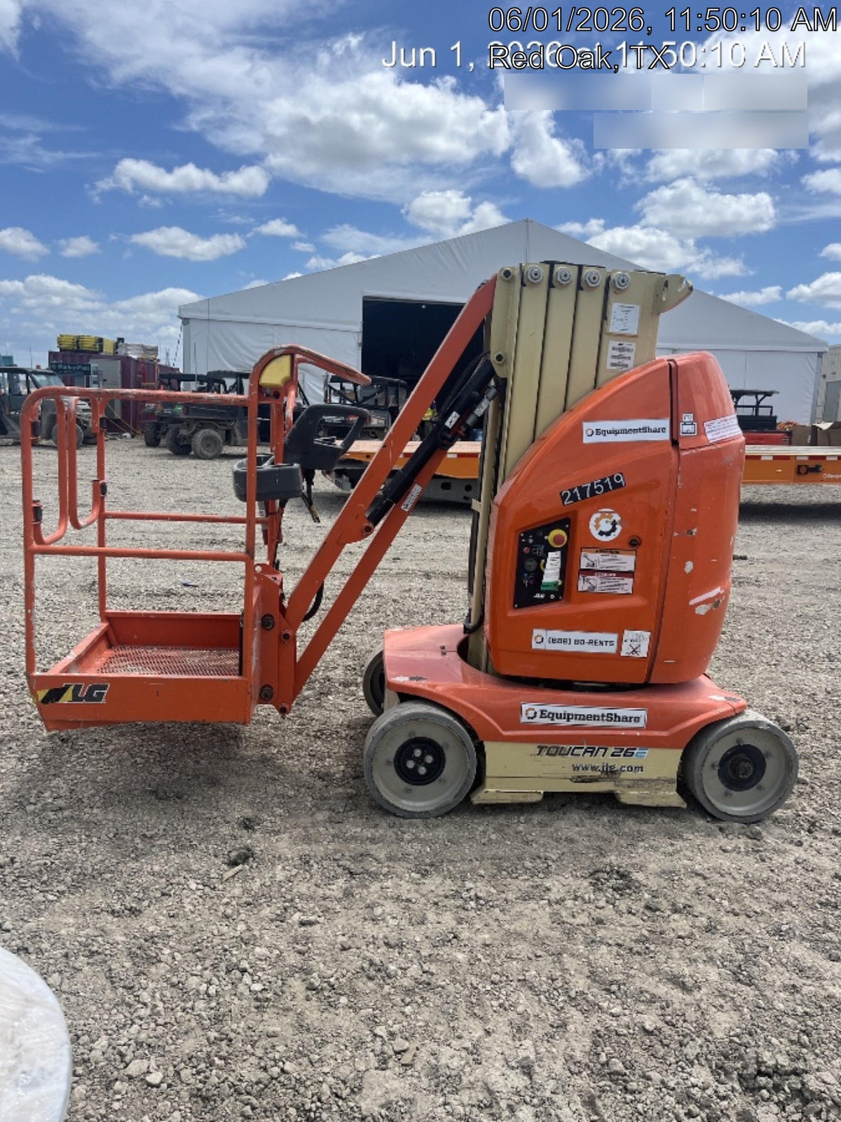 2022 JLG 26E