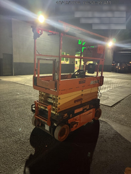 2021 JLG ES1932