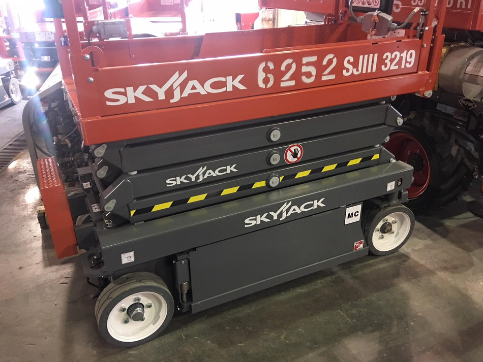 2017 Skyjack SJIII-3219 Skyjack SJ3219, Trojan Battery Set, Extended Warranty 5yr/5k hr
