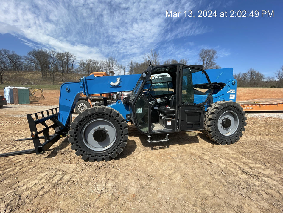 2022 GENIE GTH-844