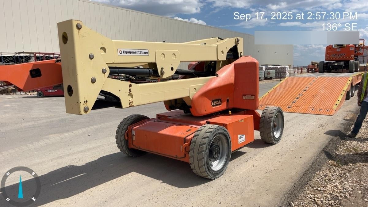 2019 JLG E450AJ