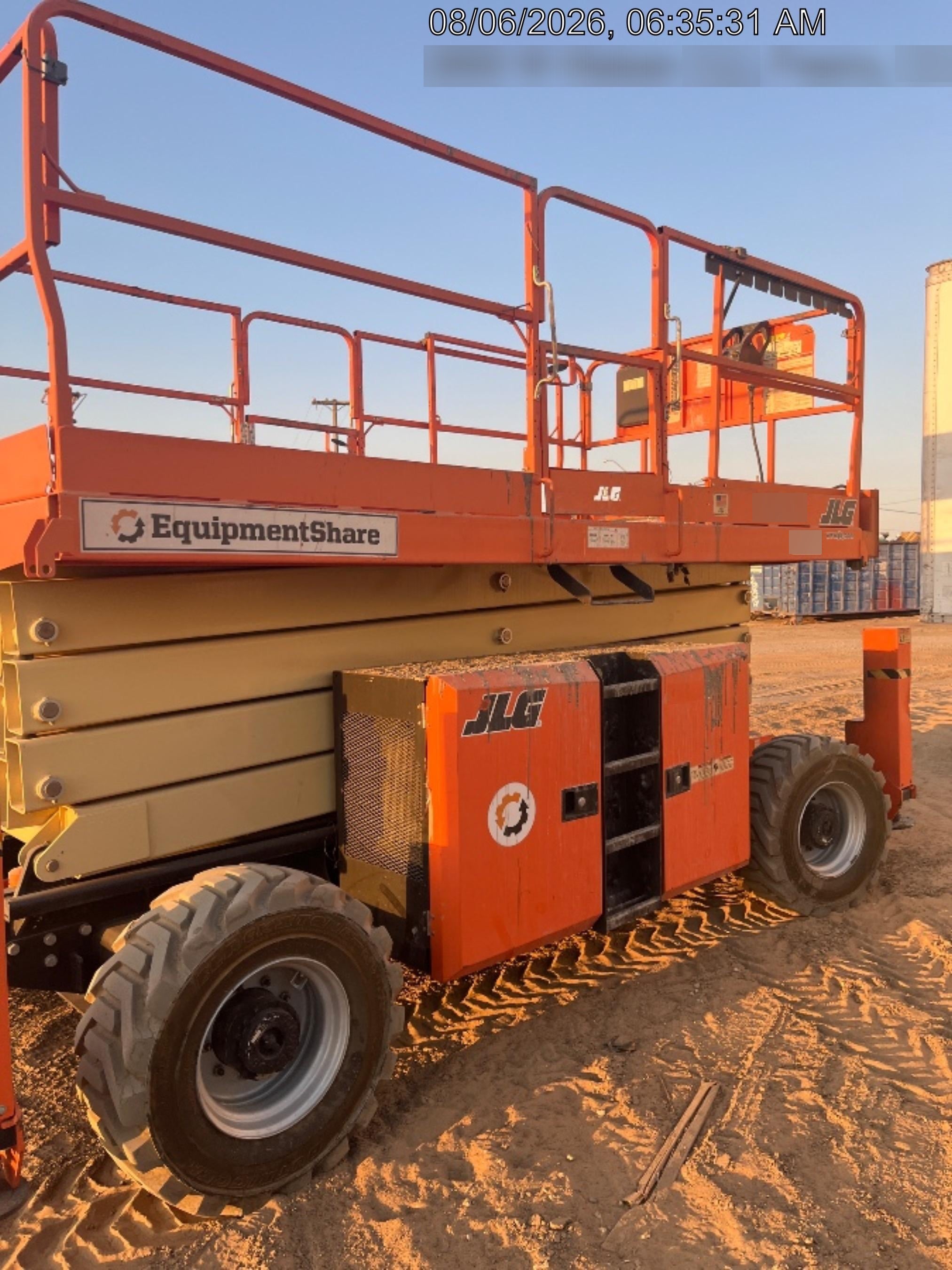 2019 JLG 430LRT