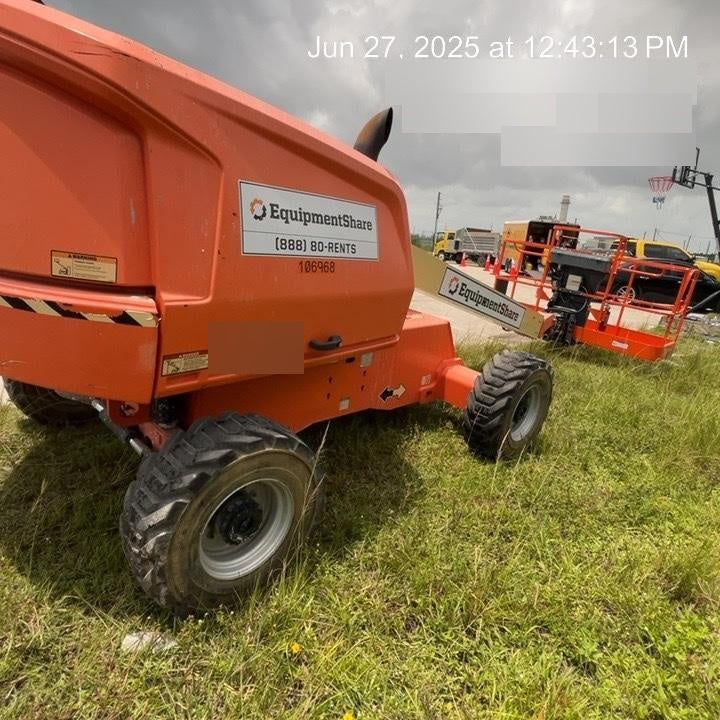 2020 JLG 400S