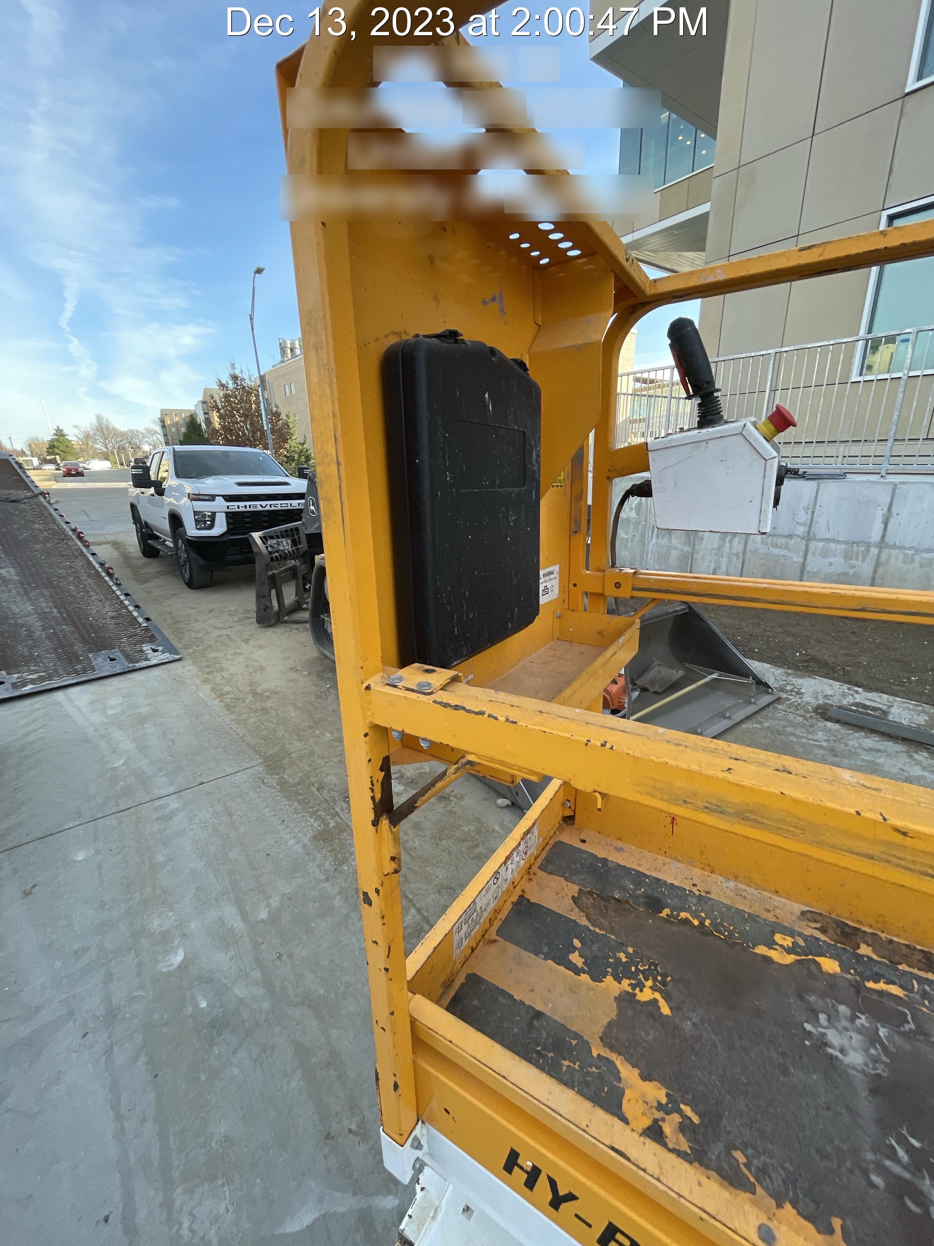 Custom Equipment HB-1430 <ul>
 <li>Hy-Brid Scissor Lift</li>
  <li>Platform capacity up to 670 lbs.</li>
  <li>Working height up to 20 ft</li>
  <li>Weighs under 1,700 lbs.</li>
  <li>Non-marking wheels </li>
</ul>
