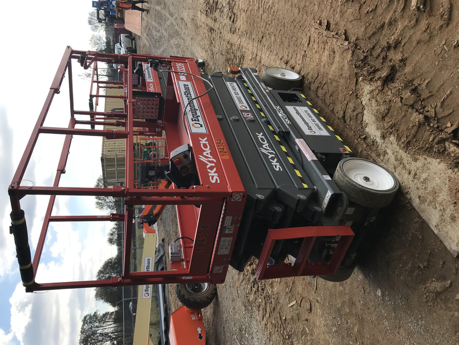 2020 Skyjack SJIII-3226 Solid NM Tires, Half height spring hinged entry gate, Dual Beacons