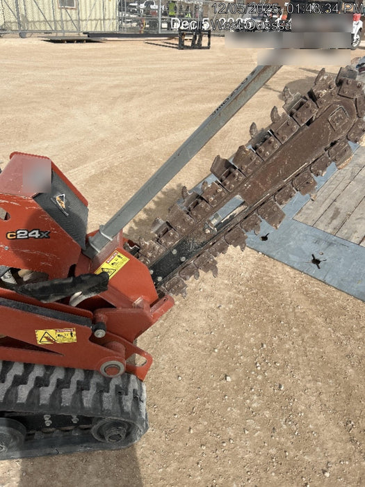 2020 DITCH WITCH C24XA