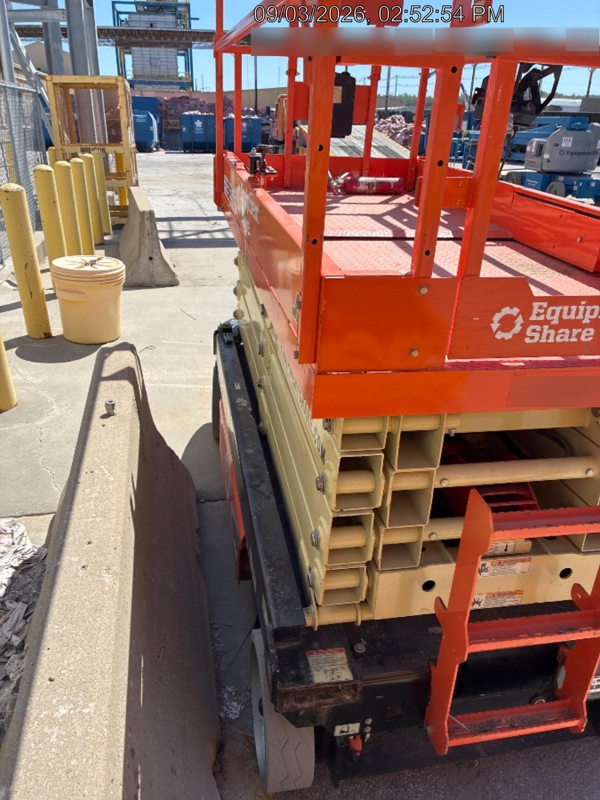 2022 JLG ES3246