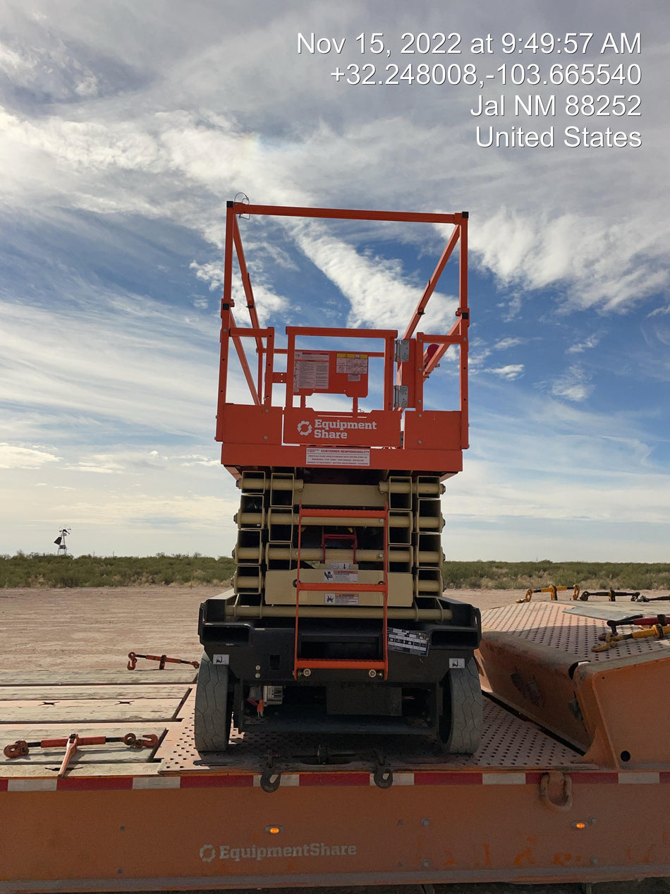 2022 JLG ES3246