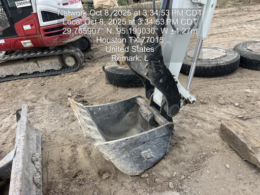2025 TAKEUCHI 24" Bucket Takeuchi