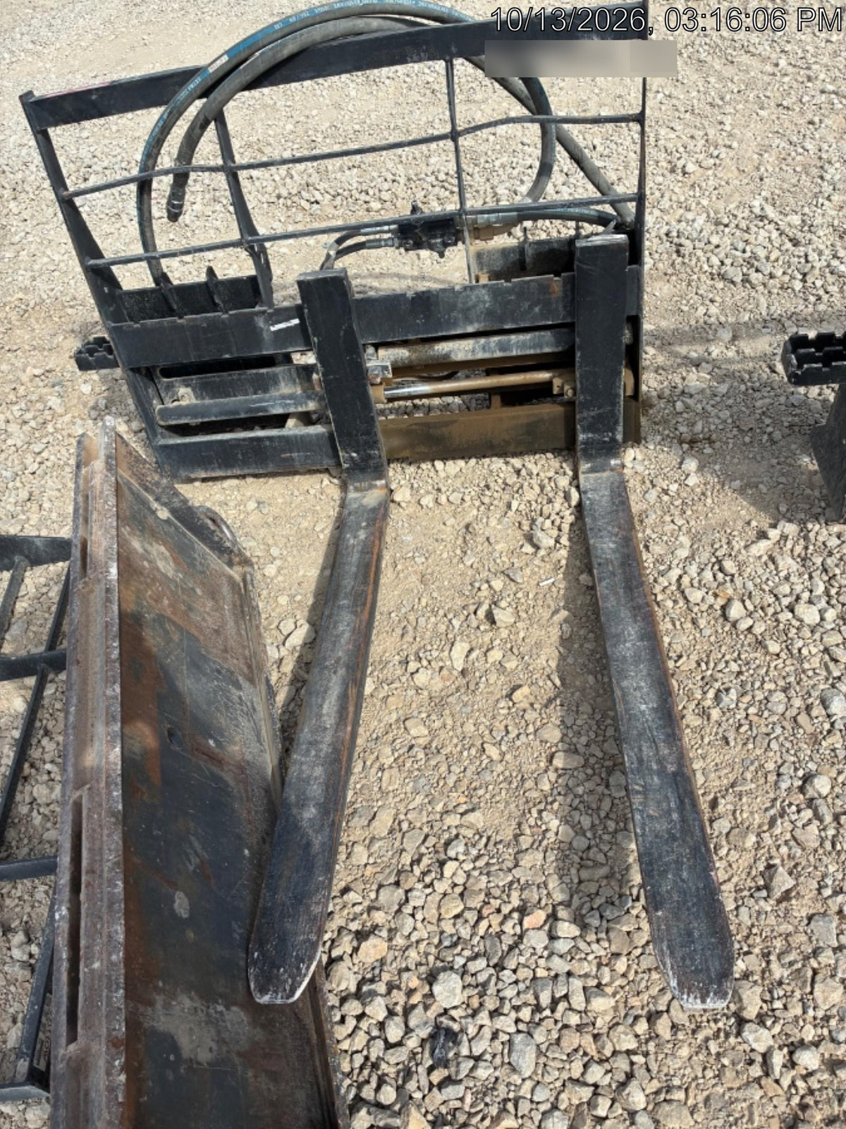 2026 ARROW MATERIAL HANDLING 72" Pallet Forks - Arrow