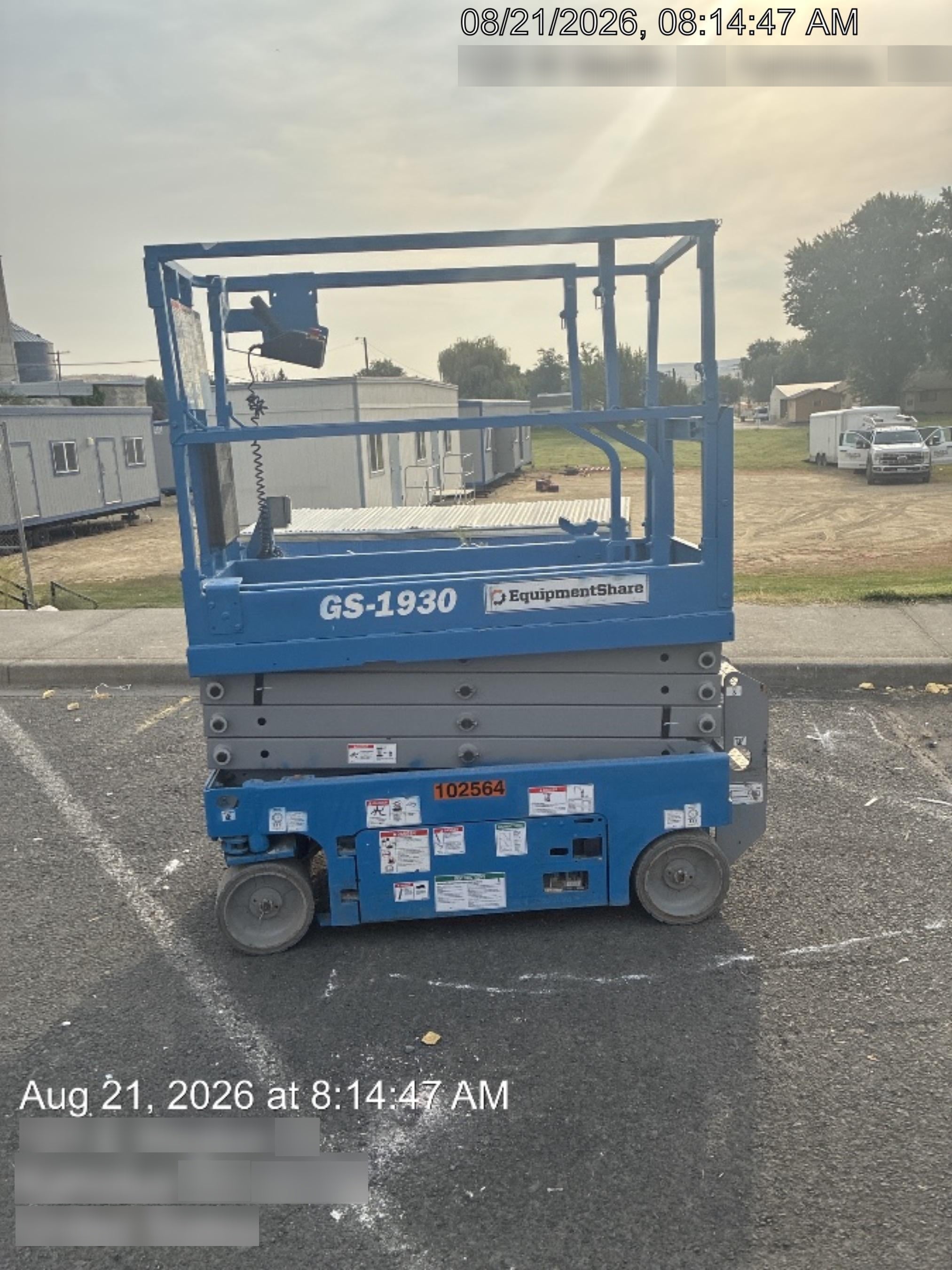 2020 Genie GS-1930 Solid Non Marking Tires, Beacon, Folding rails with half height swing gate, 800W Inverter