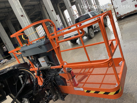 2023 JLG 600S