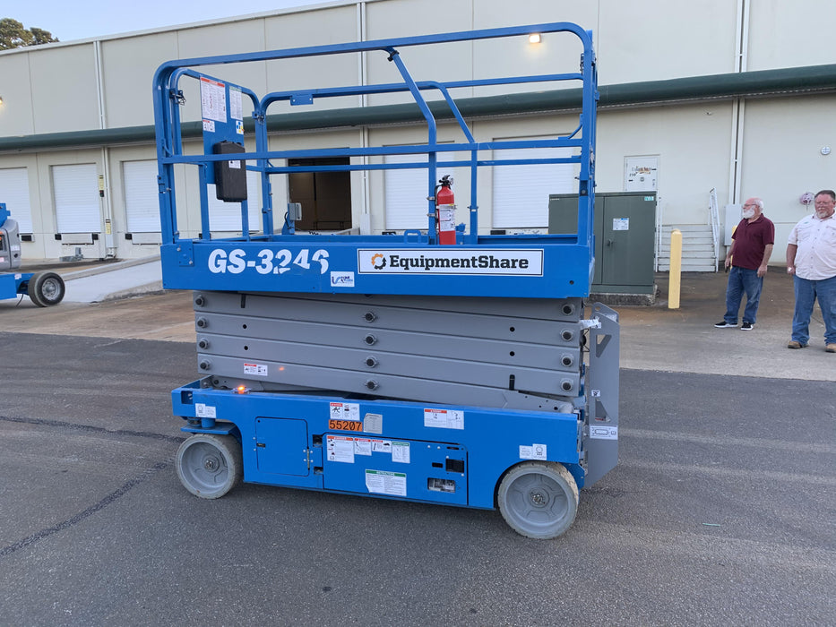 2019 Genie GS-3246 Folding rails with full height swing gate