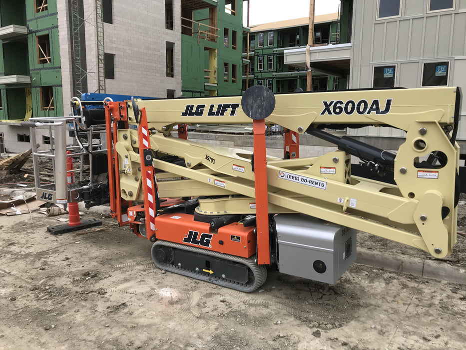2019 JLG X600AJ