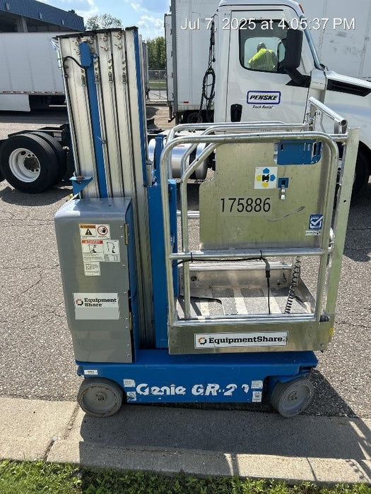 2021 GENIE GR-20