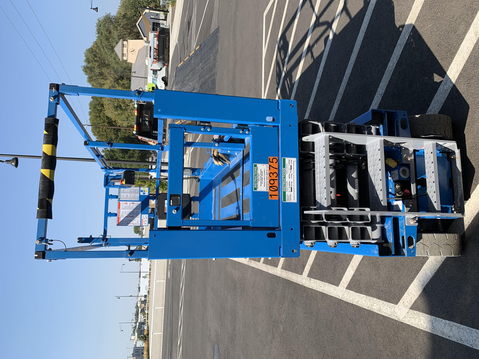 2020 Genie GS-2632 Solid NM Tires, Folding Rails with Half-Height Swing Gate, Beacon, 800W Invertor