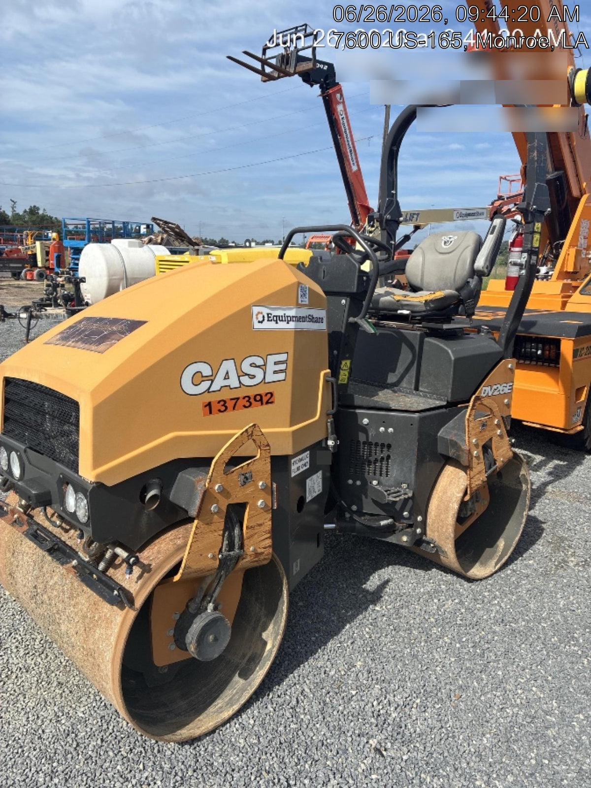 2021 CASE DV26E