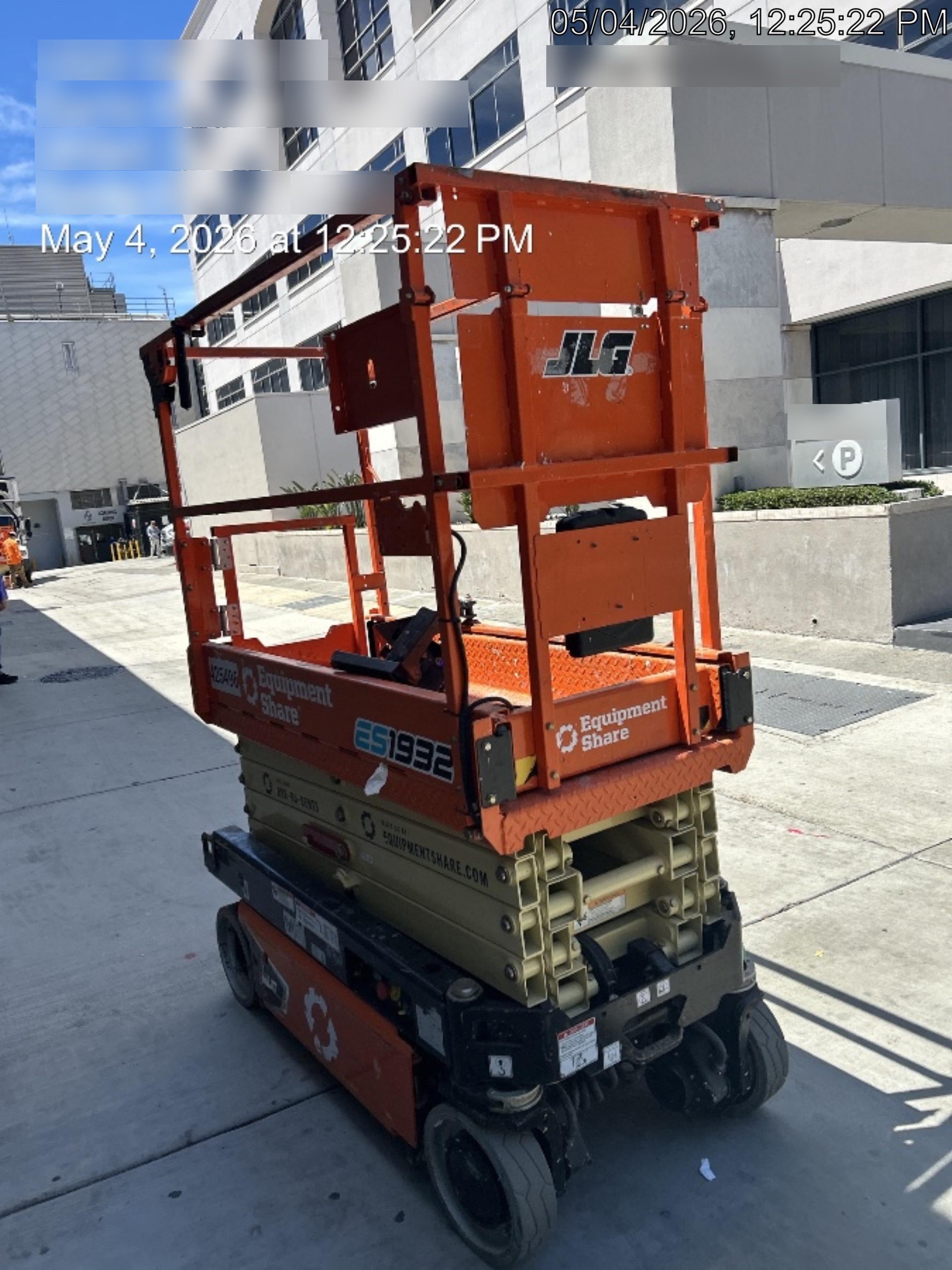 2024 JLG ES1932