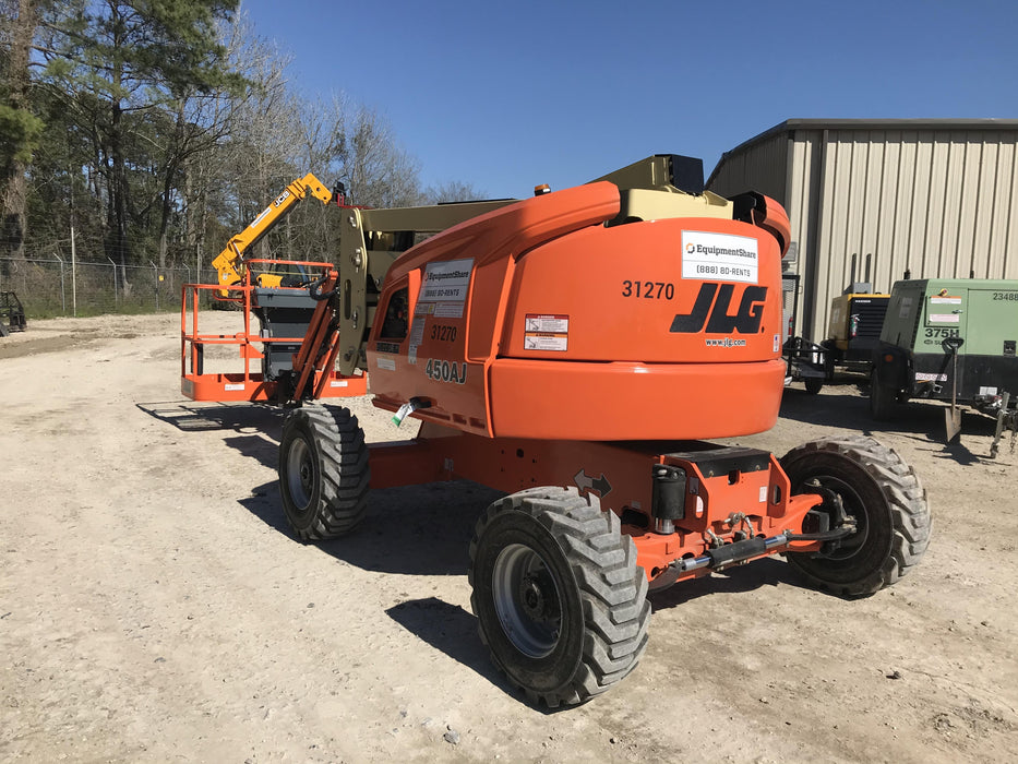 2019 JLG 450AJ