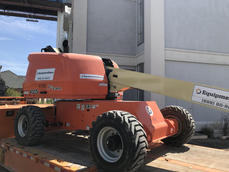 2019 JLG 400S
