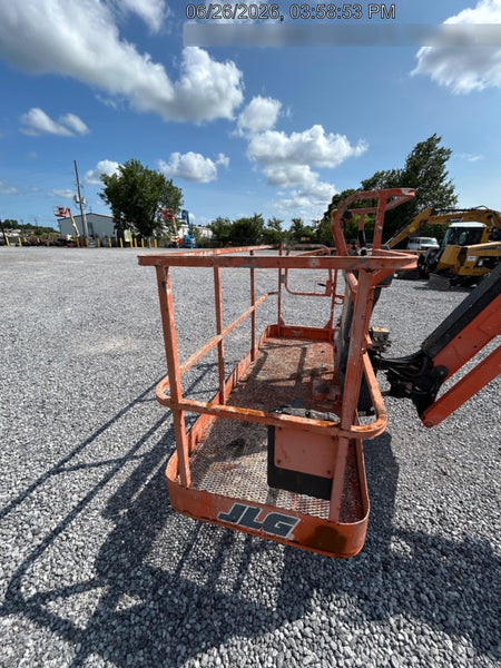 2019 JLG 660SJ