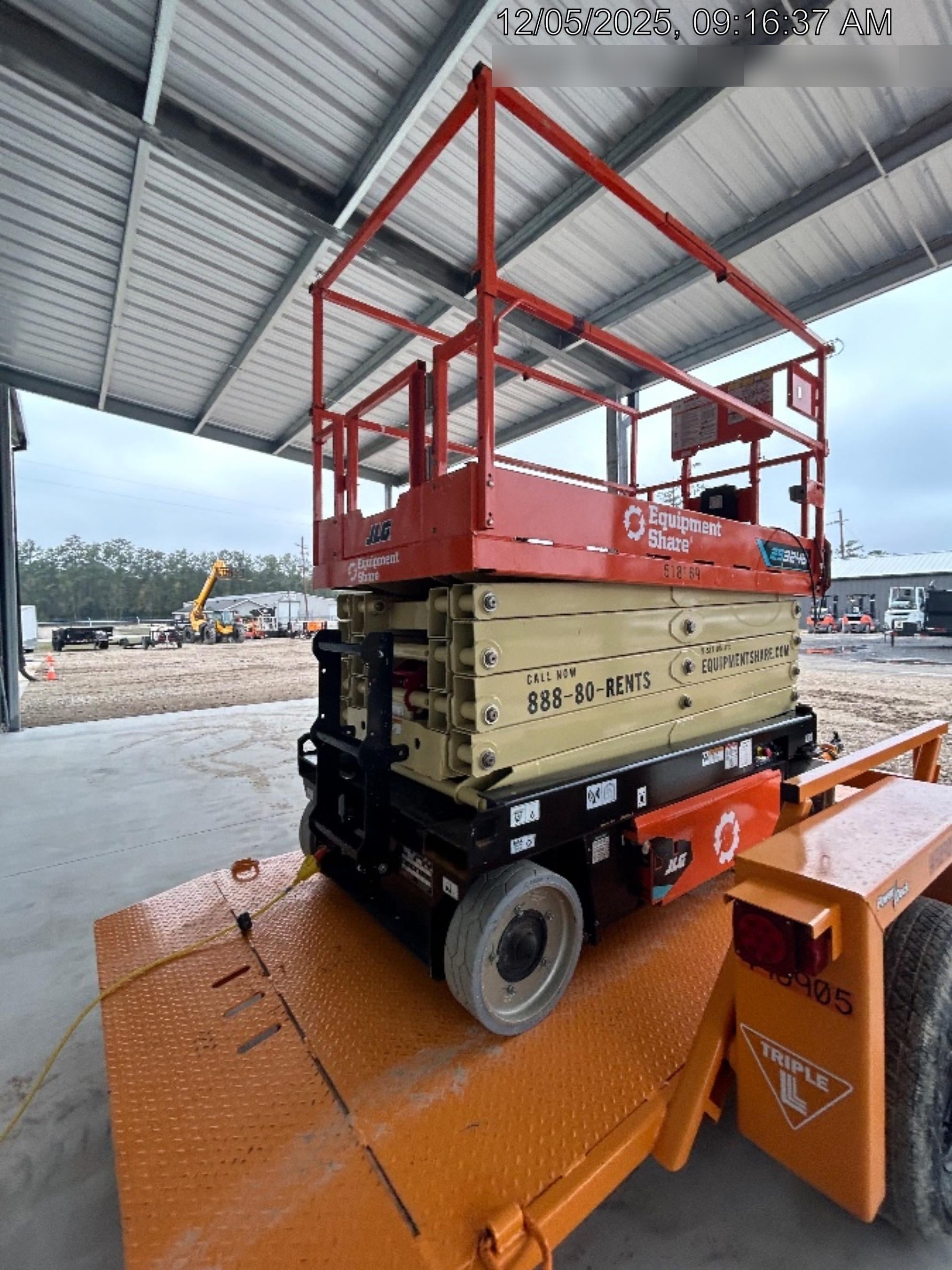2025 JLG ES3246