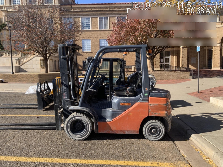 2022 TOYOTA 50-8FGU25