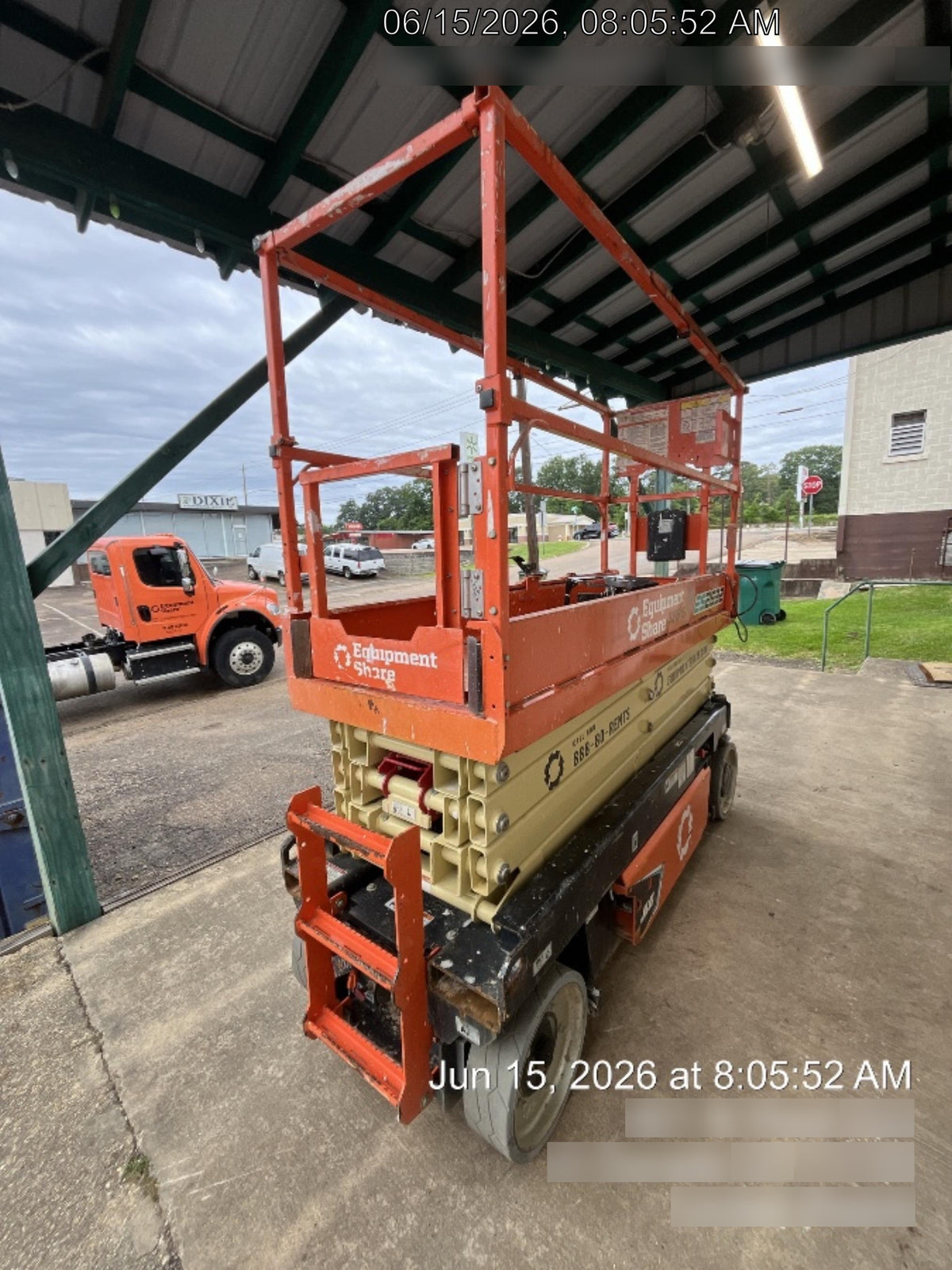 2023 JLG ES2632