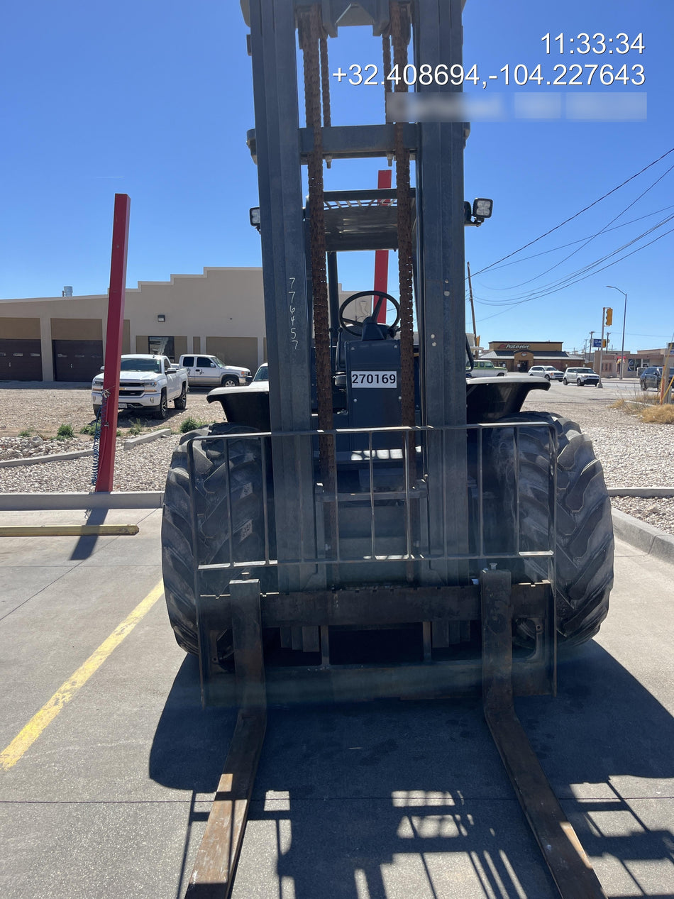 2023 CASE 588H