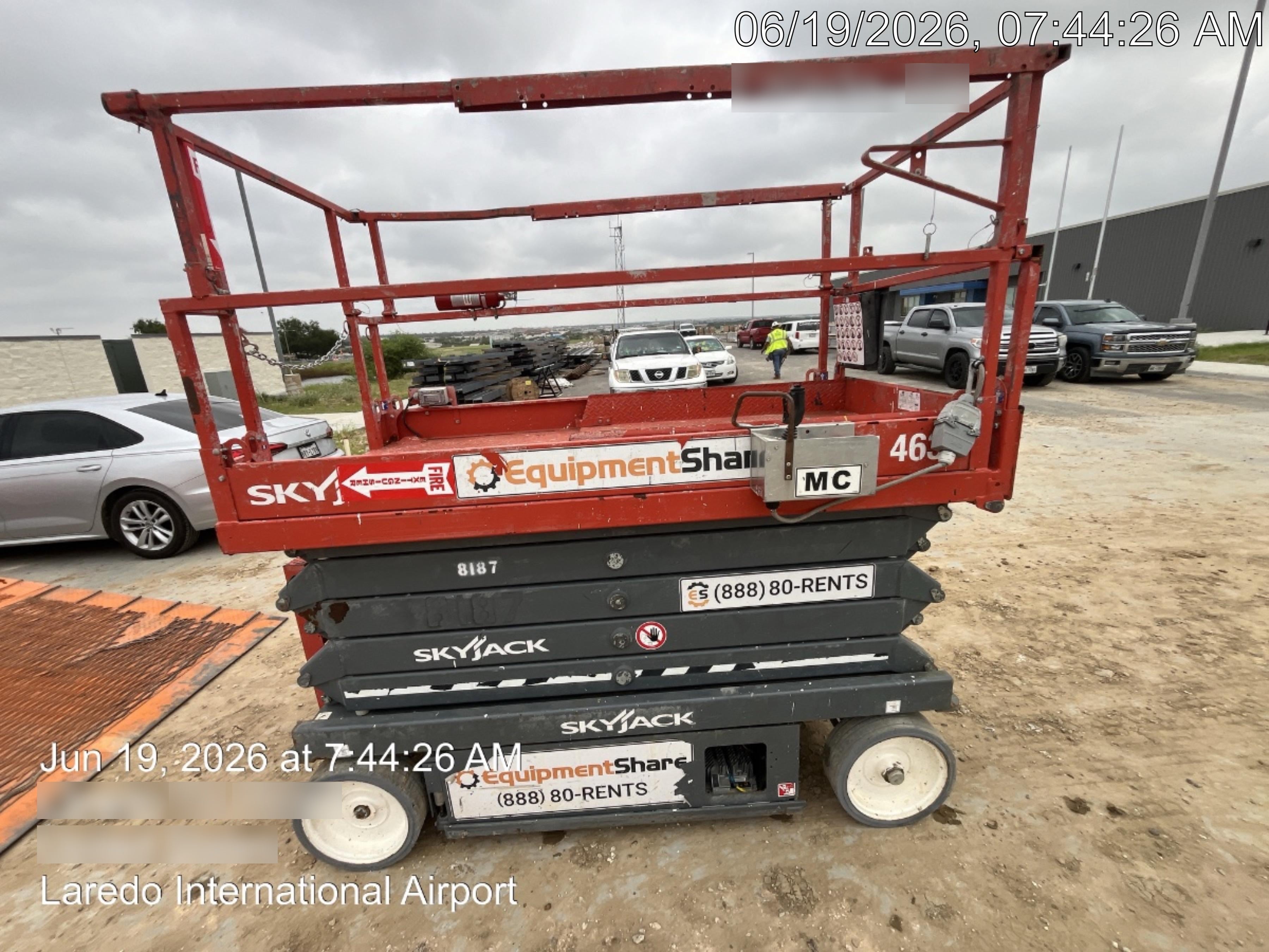 2018 Skyjack SJIII-4632 Skyjack SJIII4632 Scissor Lift w/Trojan Batteries