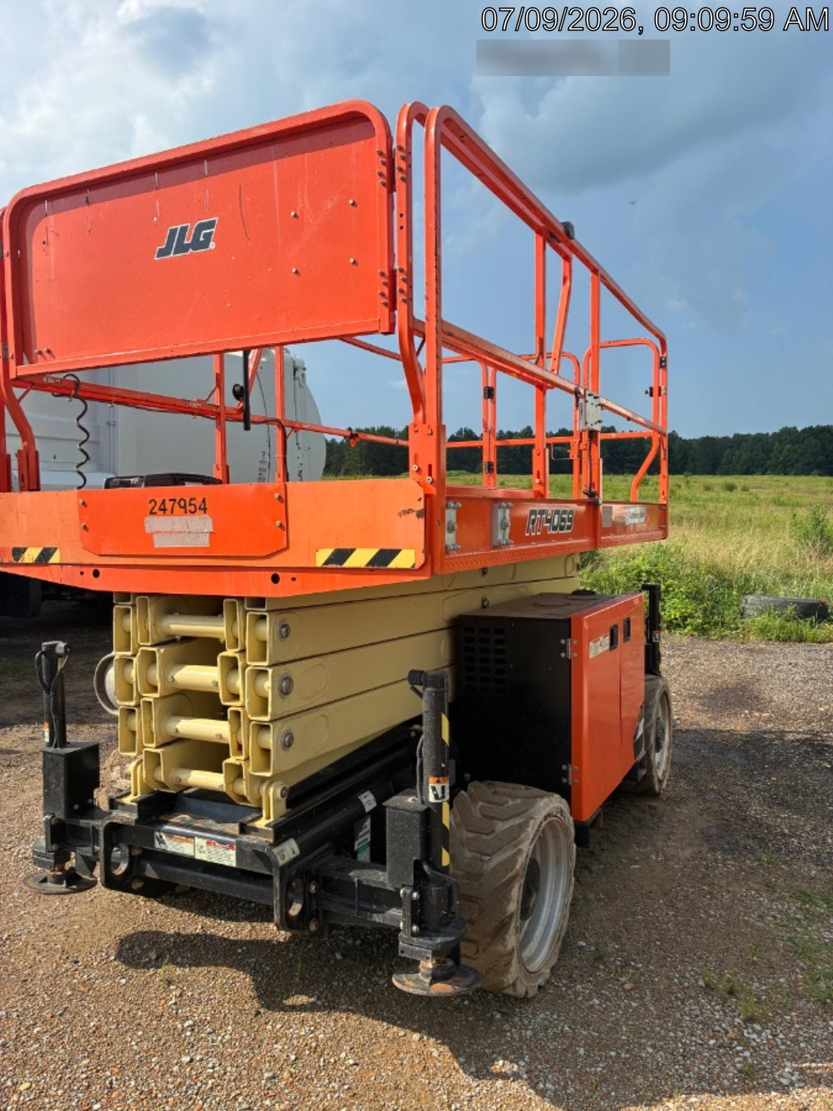 2022 JLG RT4069