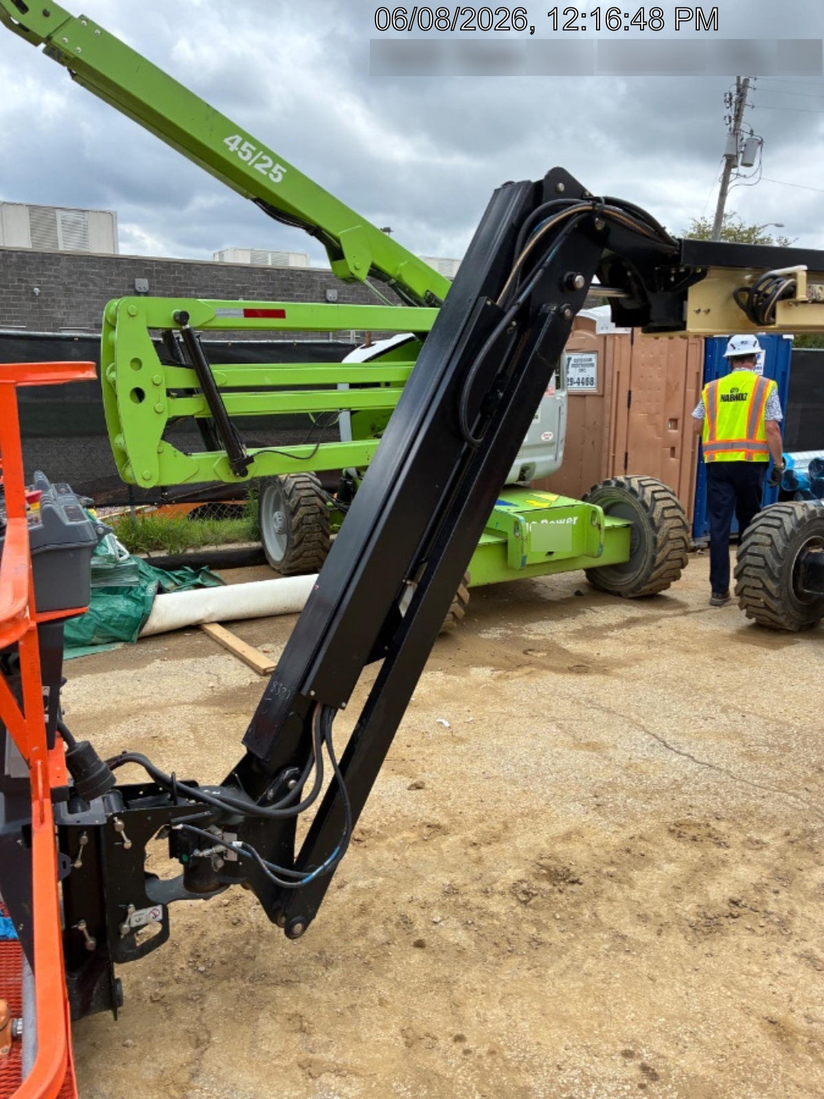 2025 JLG 460SJ