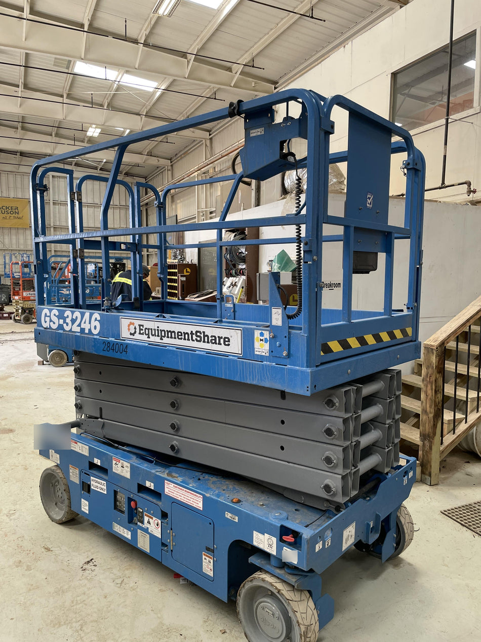 2022 GENIE GS-3246