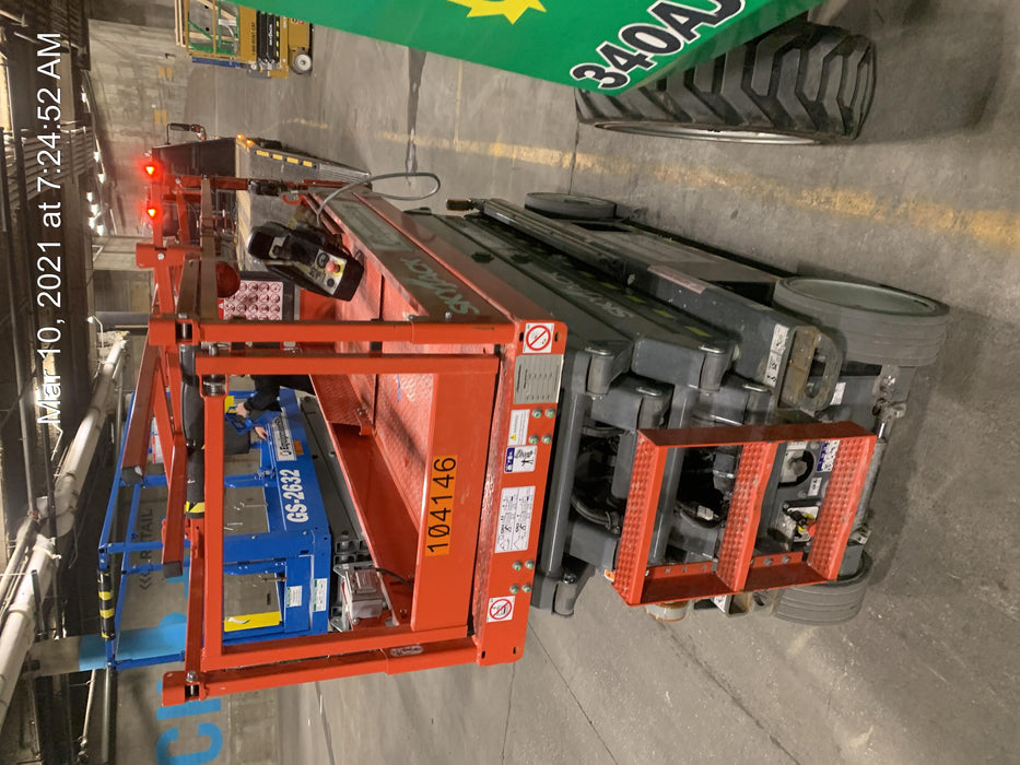 2020 Skyjack SJIII-3226 Solid NM Tires, Half height spring hinged entry gate, Dual Beacons