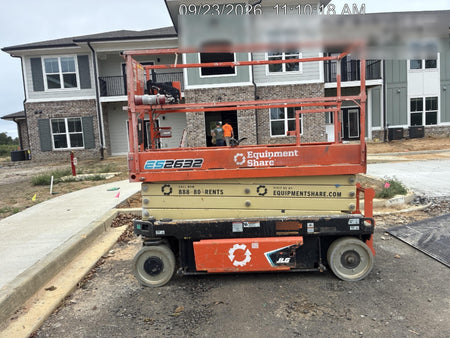 2022 JLG ES2632