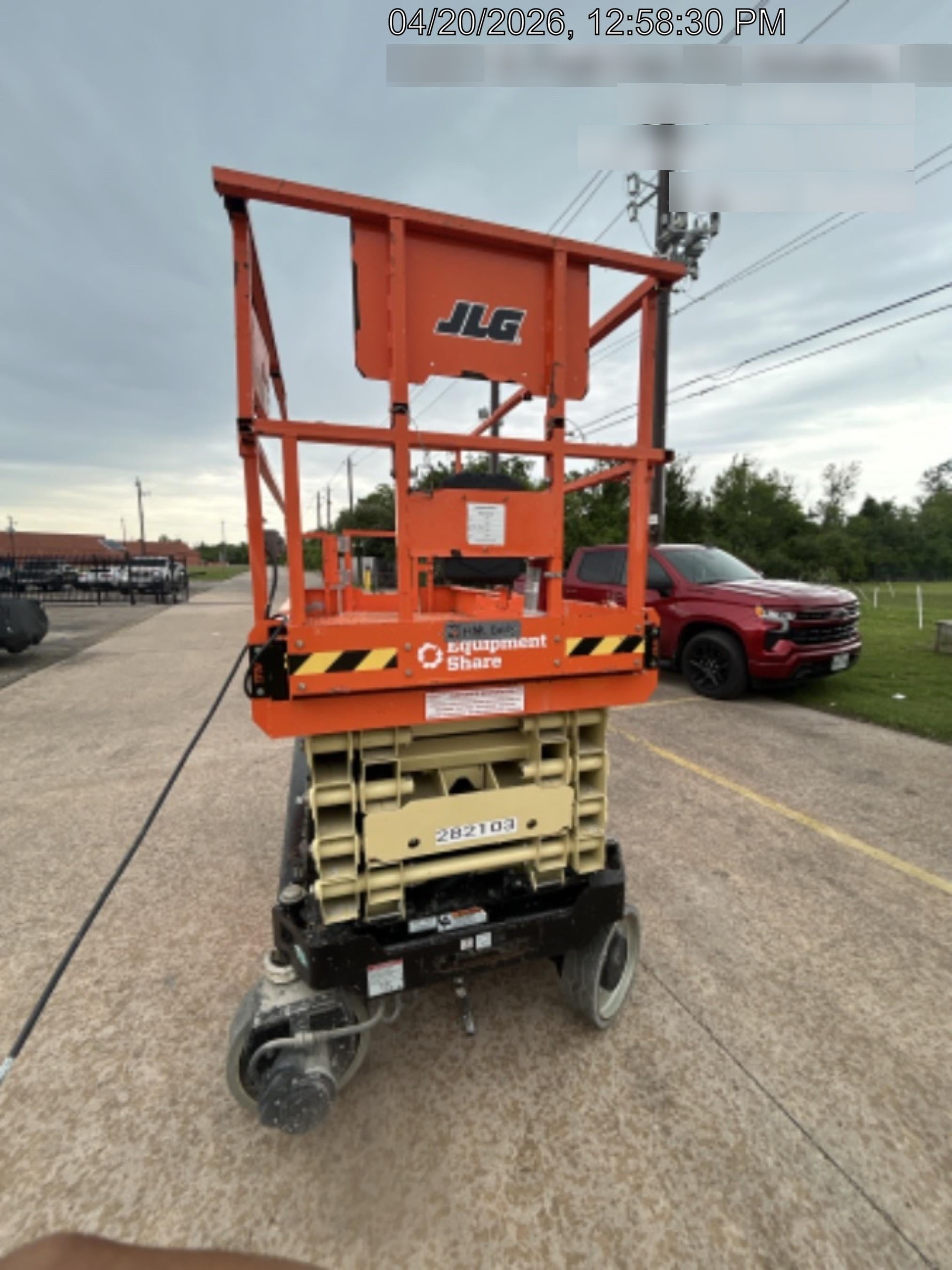2022 JLG ES3246