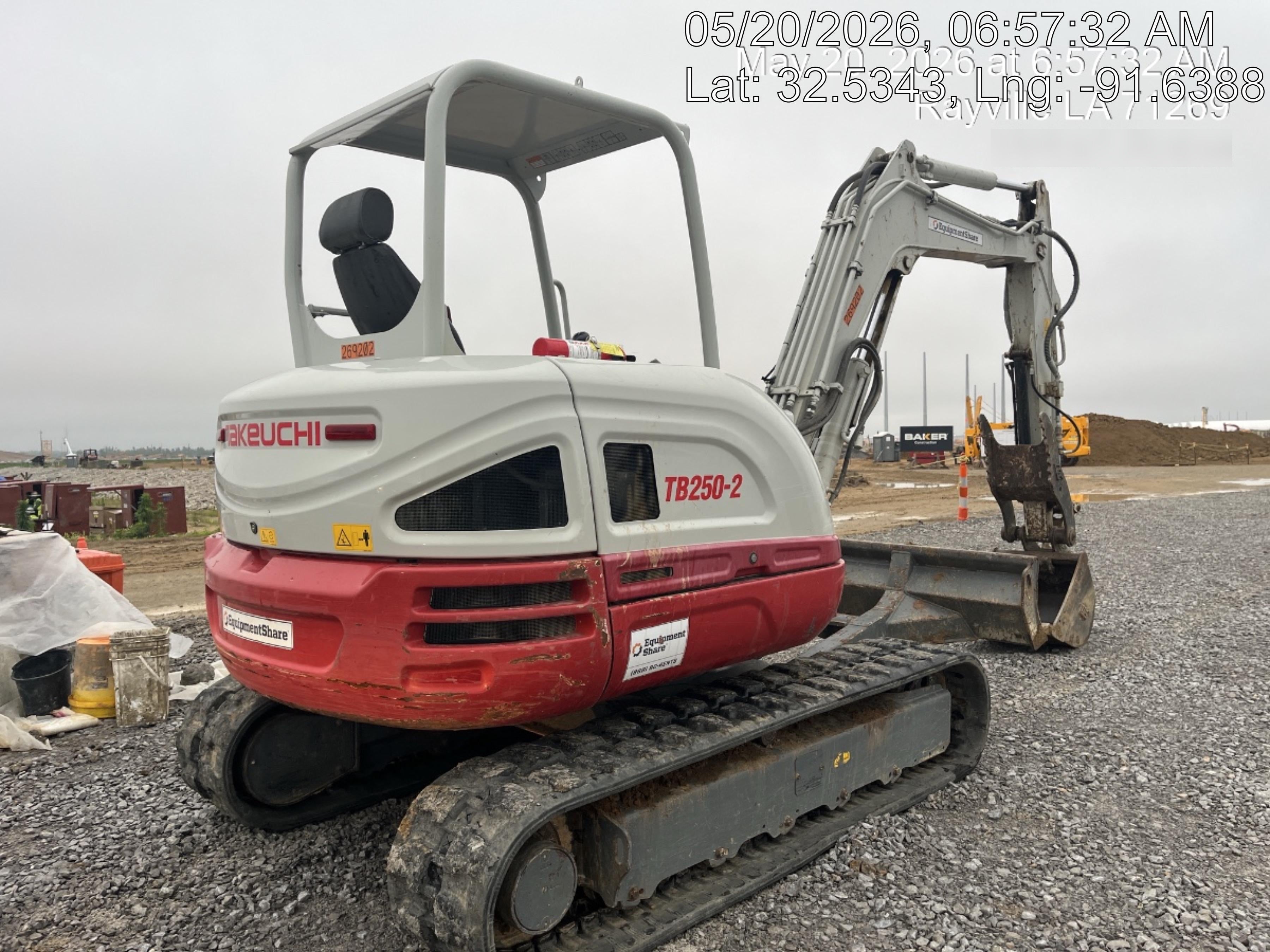 2022 TAKEUCHI TB250-2R