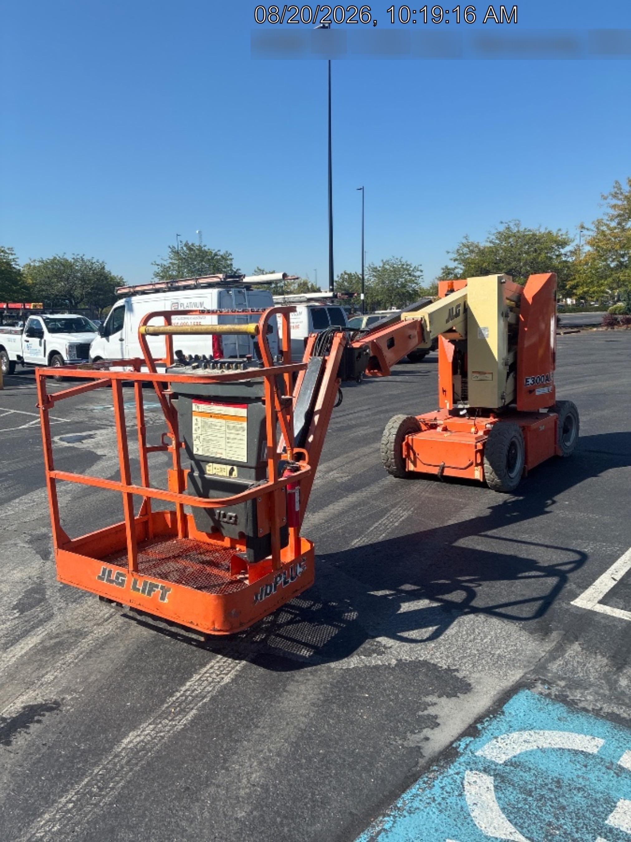 2019 JLG E300AJP