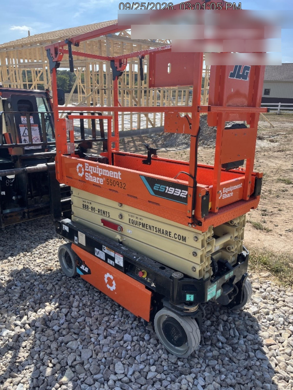 2025 JLG ES1932