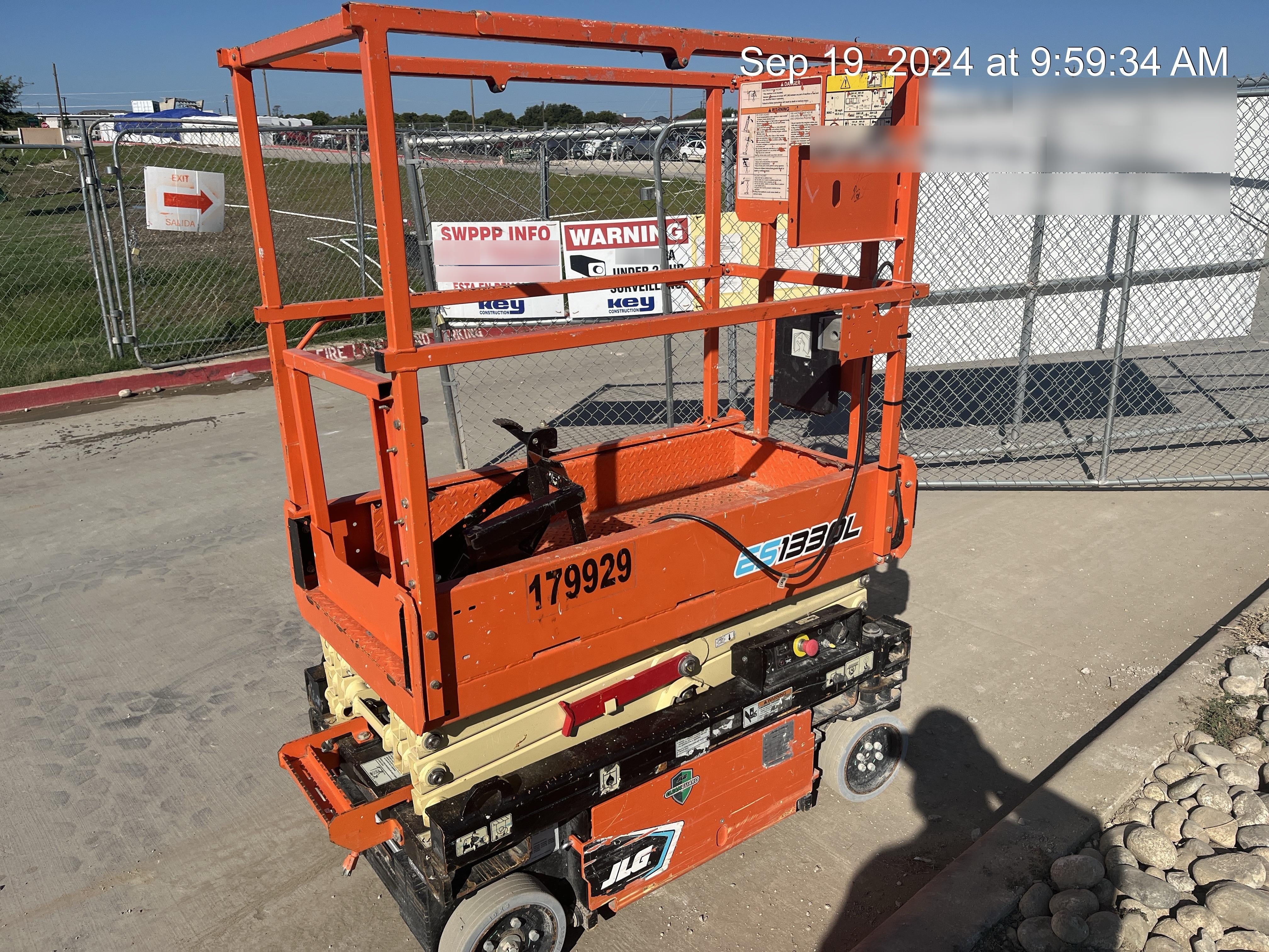 2021 JLG ES1330L
