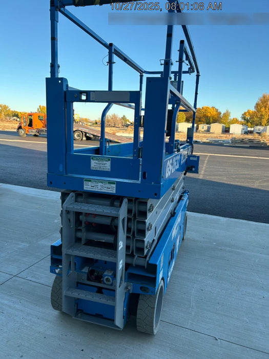 2020 Genie GS-2632 Solid NM Tires, Folding Rails with Half-Height Swing Gate, Beacon, 800W Invertor