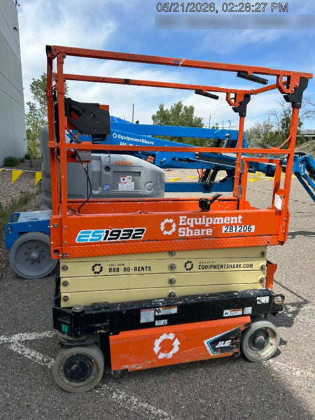 2022 JLG ES1932
