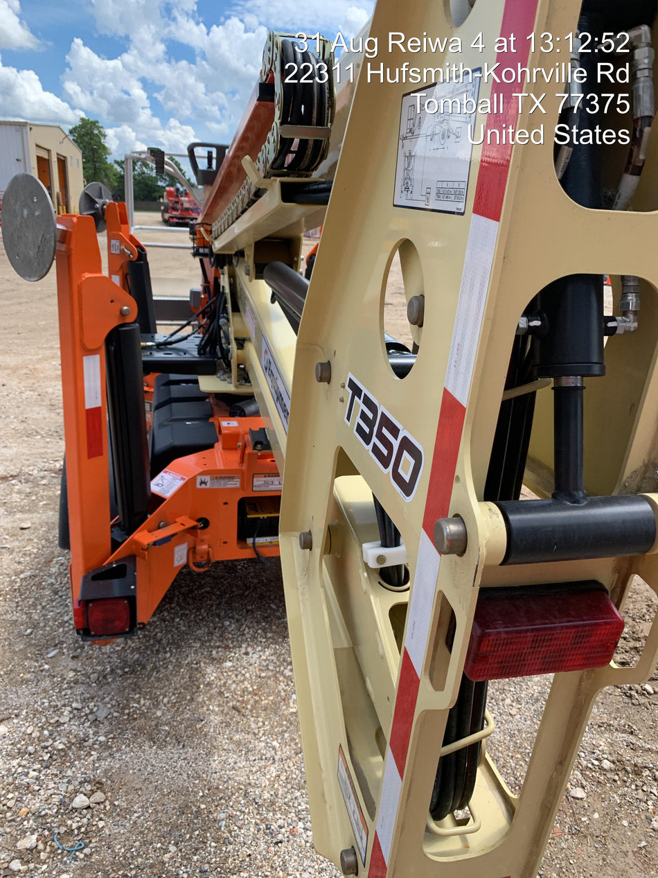 2022 JLG T350