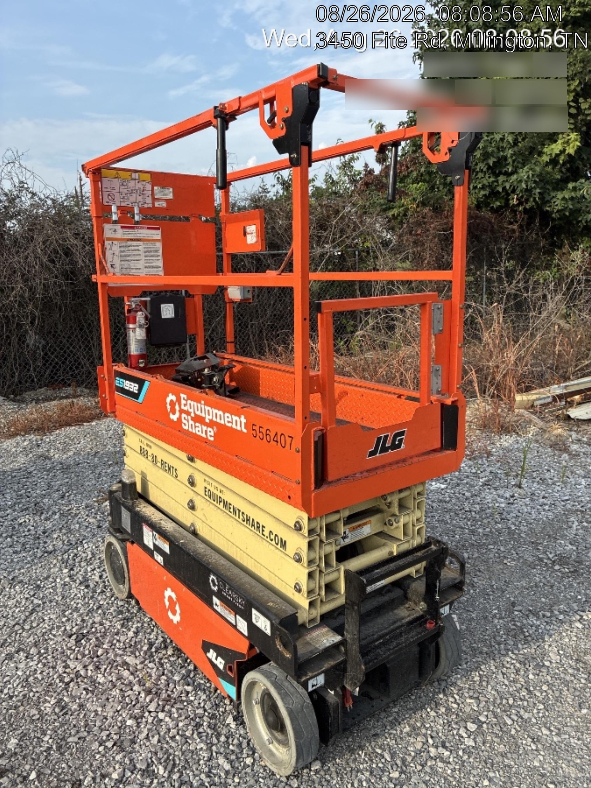 2025 JLG ES1932