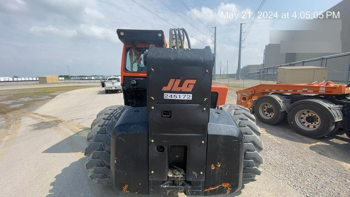 2022 JLG 1732