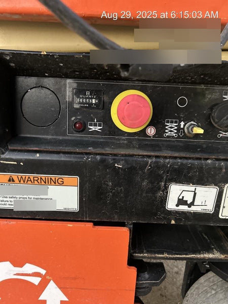 2022 JLG ES1330L