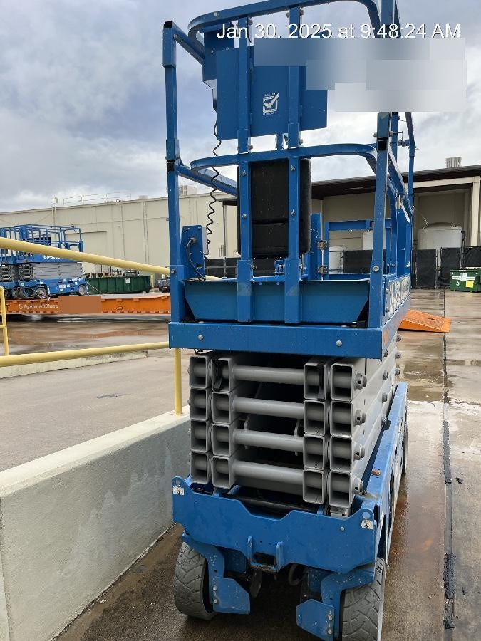 2022 GENIE GS-3232