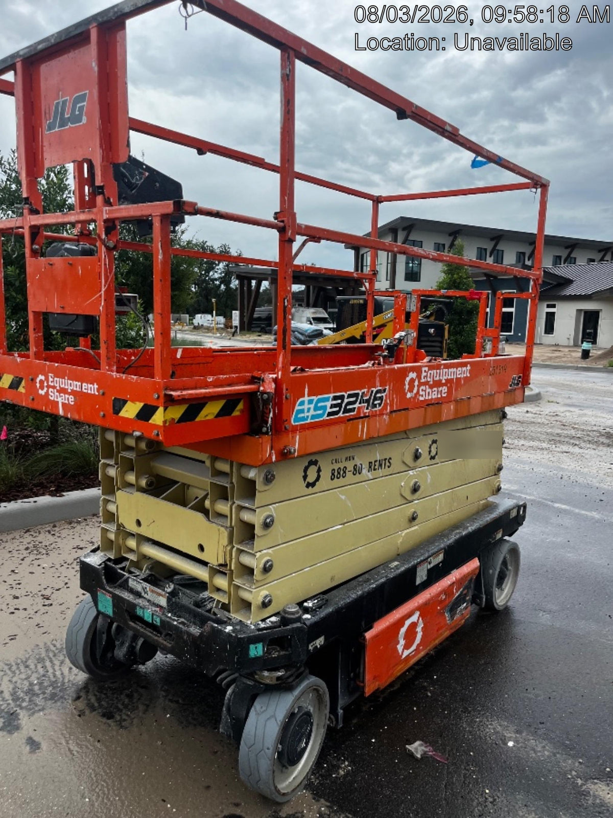 2022 JLG ES3246