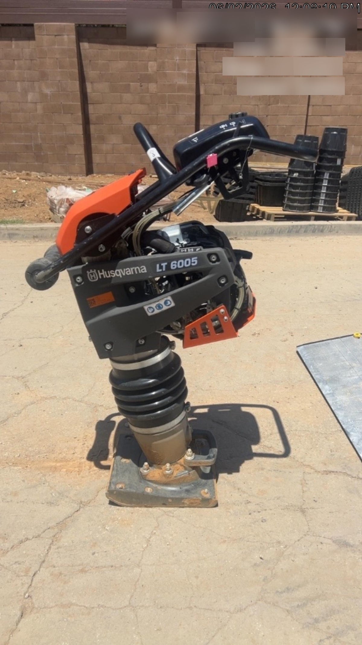 2025 HUSQVARNA LT6005