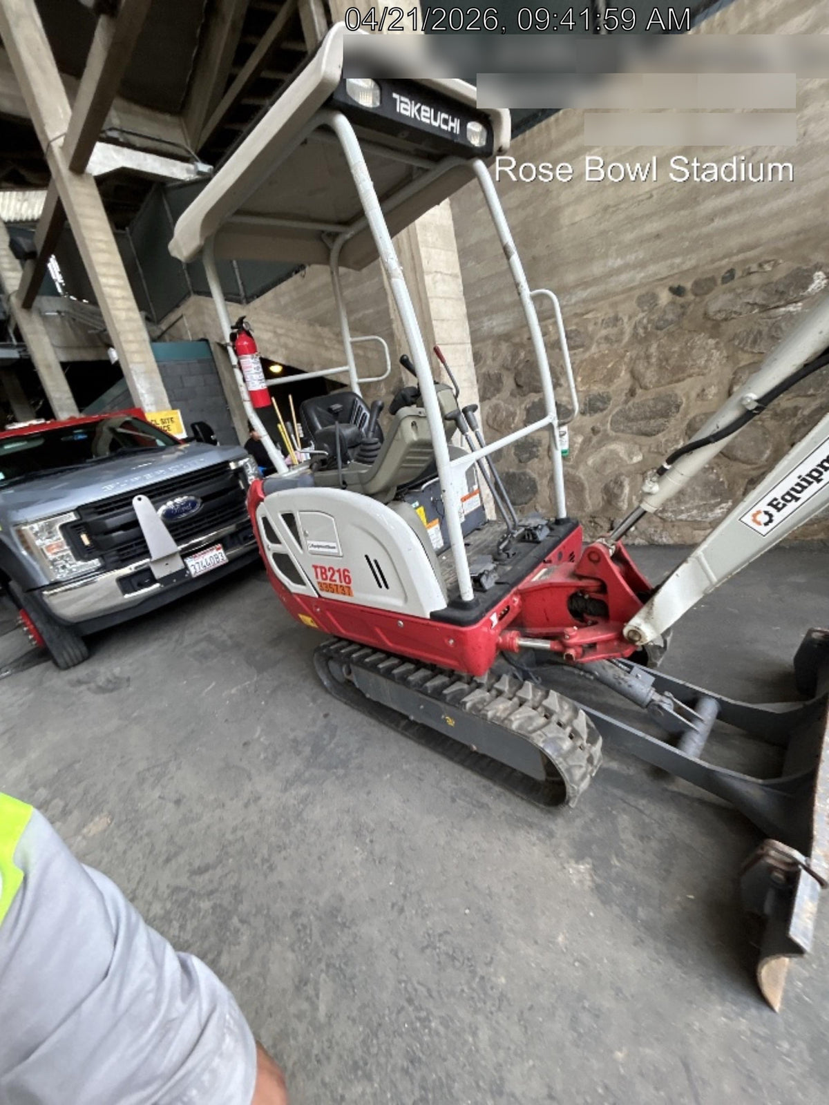 2023 TAKEUCHI TB216R